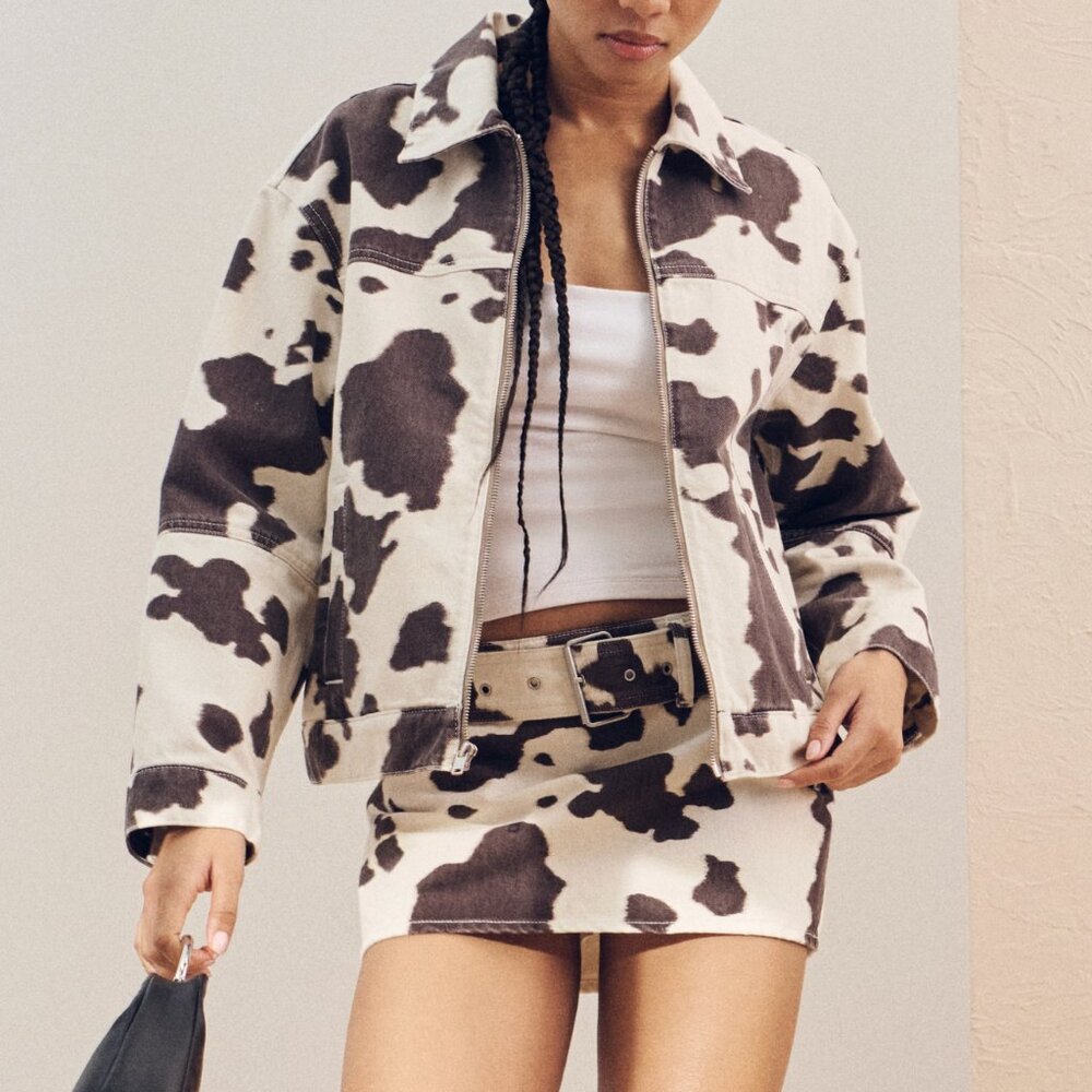 NWT A&F Low Rise Belted Denim Mini Skort in Cow Print size 26 / 2 - Picture 10 of 16